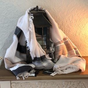 Vera Wang Scarf